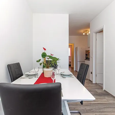 Apartament Gorgeous In With Wifi