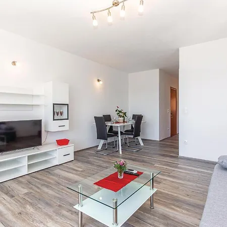 Apartament Gorgeous In With Wifi
