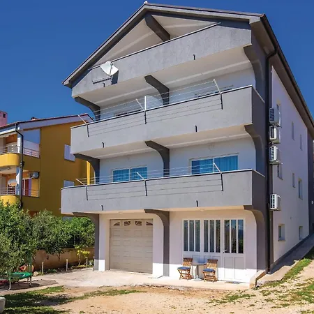 Appartement Awesome In